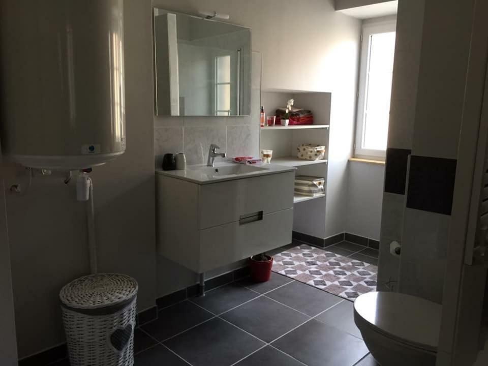 Gite De Madeleine Arbois Kültér fotó
